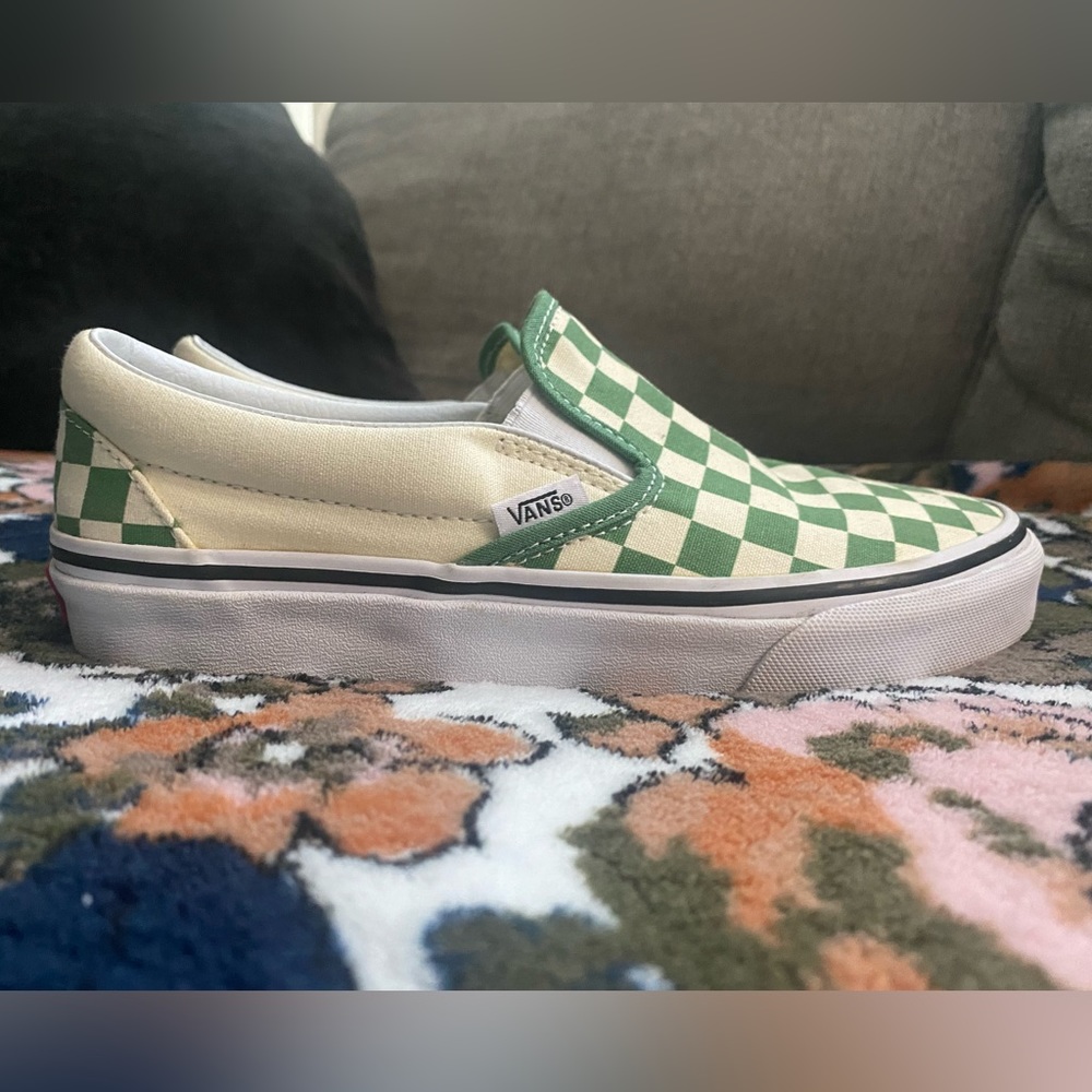 Vans shoes. Size 7 women’s/ 5.5 men’s.